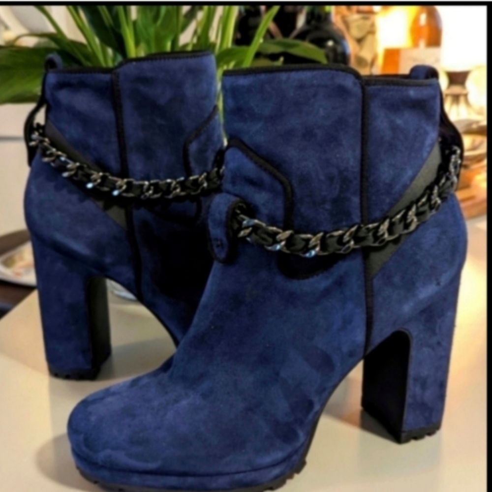 Karl Lagerfeld "Lark" Boots Women's Size 9 Blue Suede Leather
